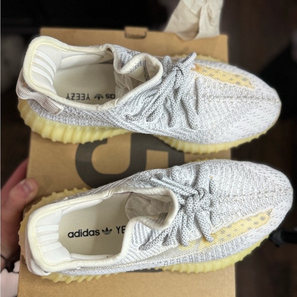 Adidas Yeezy Boost 350 V2 Static Reflective Size 9 - Picture 4 of 4